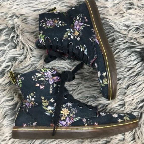 Dr. Martens Shoes - Dr Martens Hackney Boots Sz 6 Floral Rose High Top